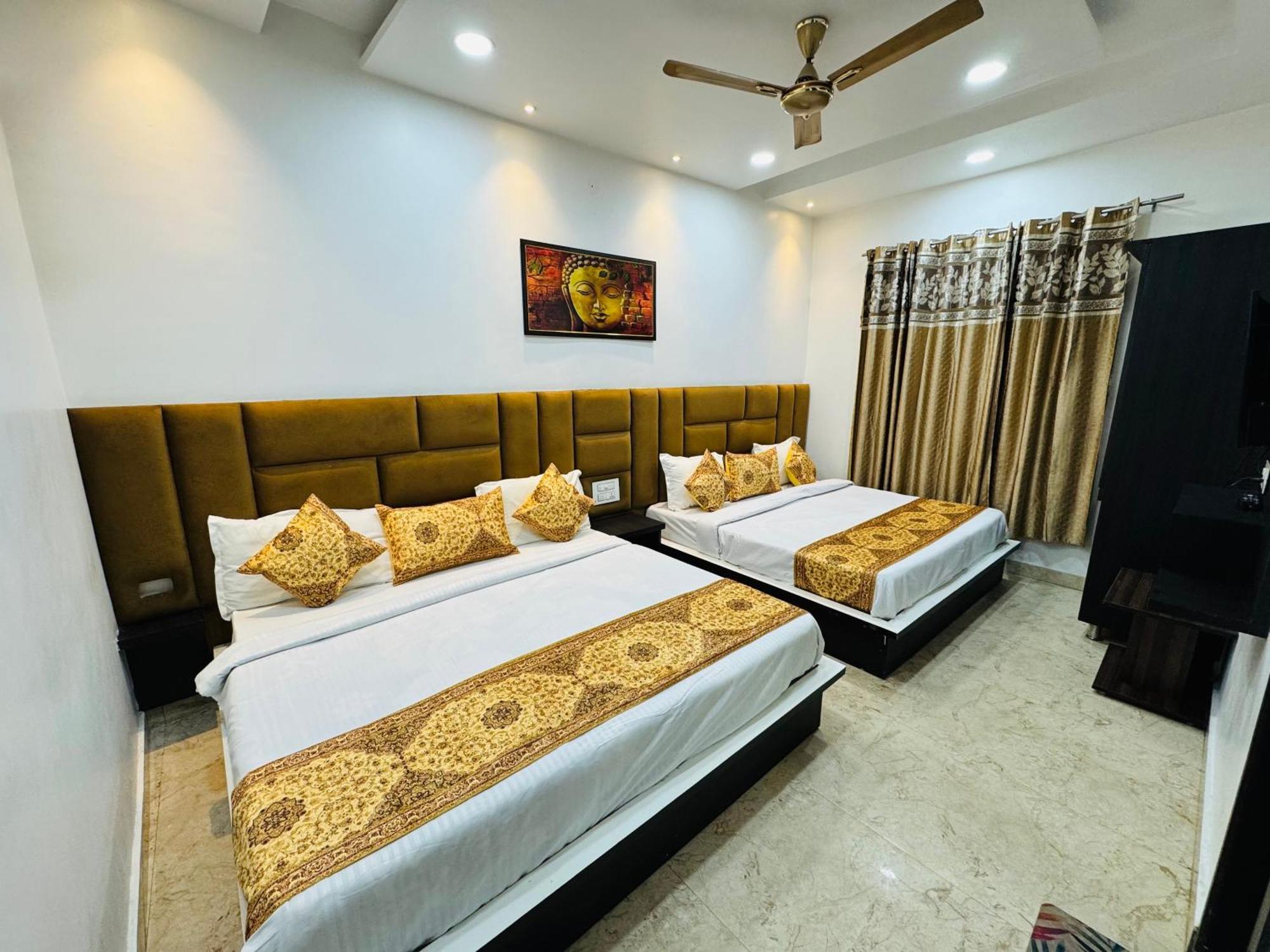 Hotel Yuvraj Residency - Opposite Golden Temple